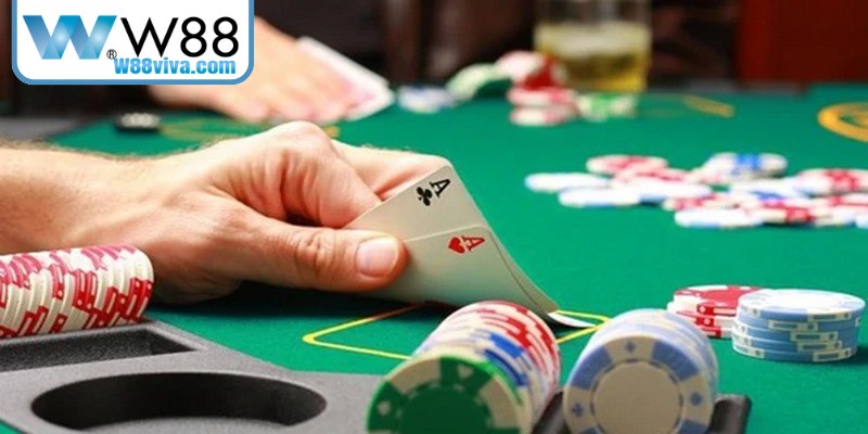 Luật chơi Poker chi tiết qua các vòng cược cụ thể